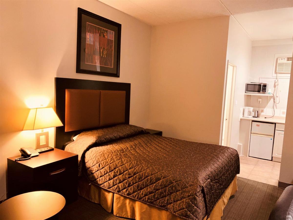 Red Carpet Inn & Suites YYC Exterior foto