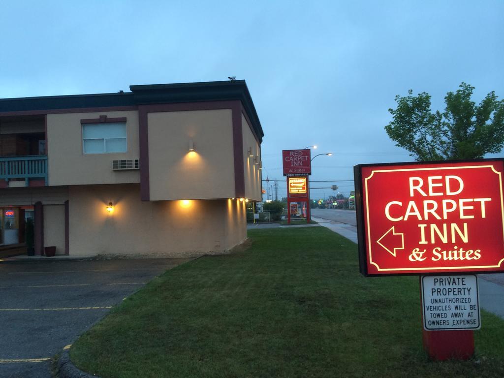 Red Carpet Inn & Suites YYC Exterior foto